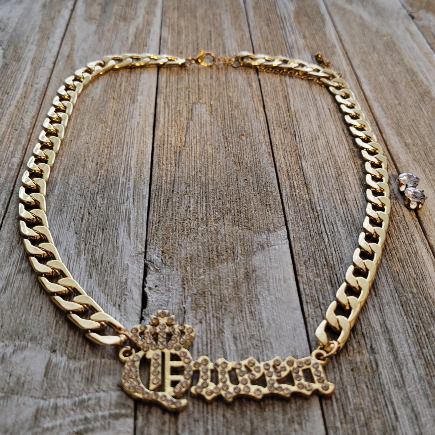 Queen Necklace - Gold - 19.5"