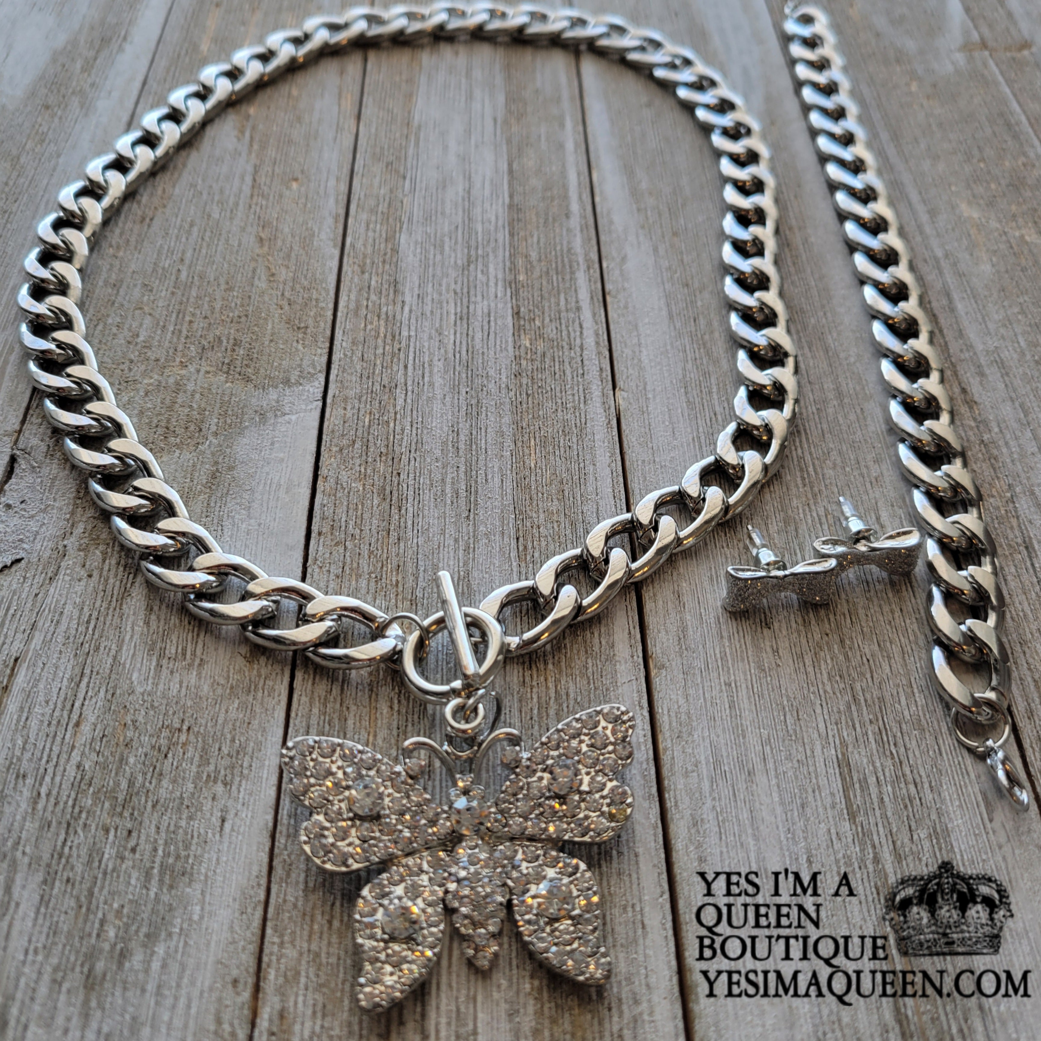 Glam Butterfly Necklace Set